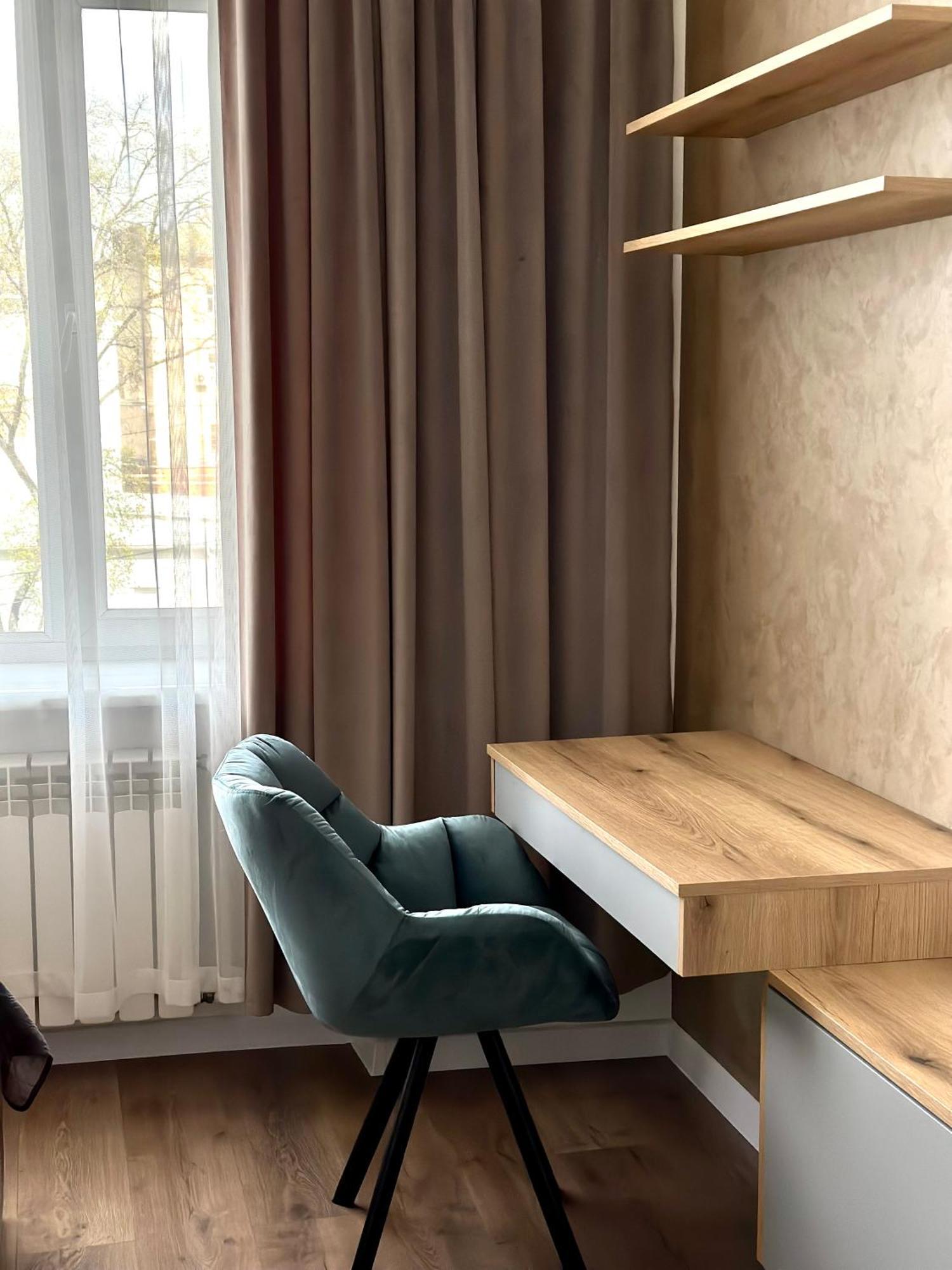 Romantic Apartments - In The Center Of Lviv , King-Size Bed Exterior foto